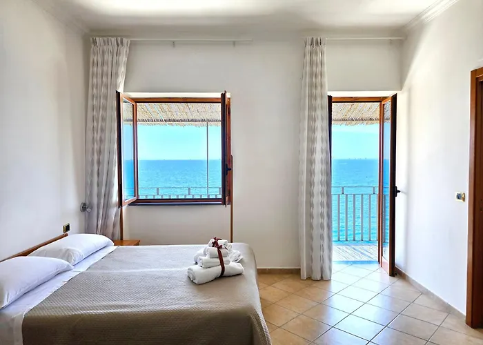 Bed and Breakfast Oasi Relais Vico Equense